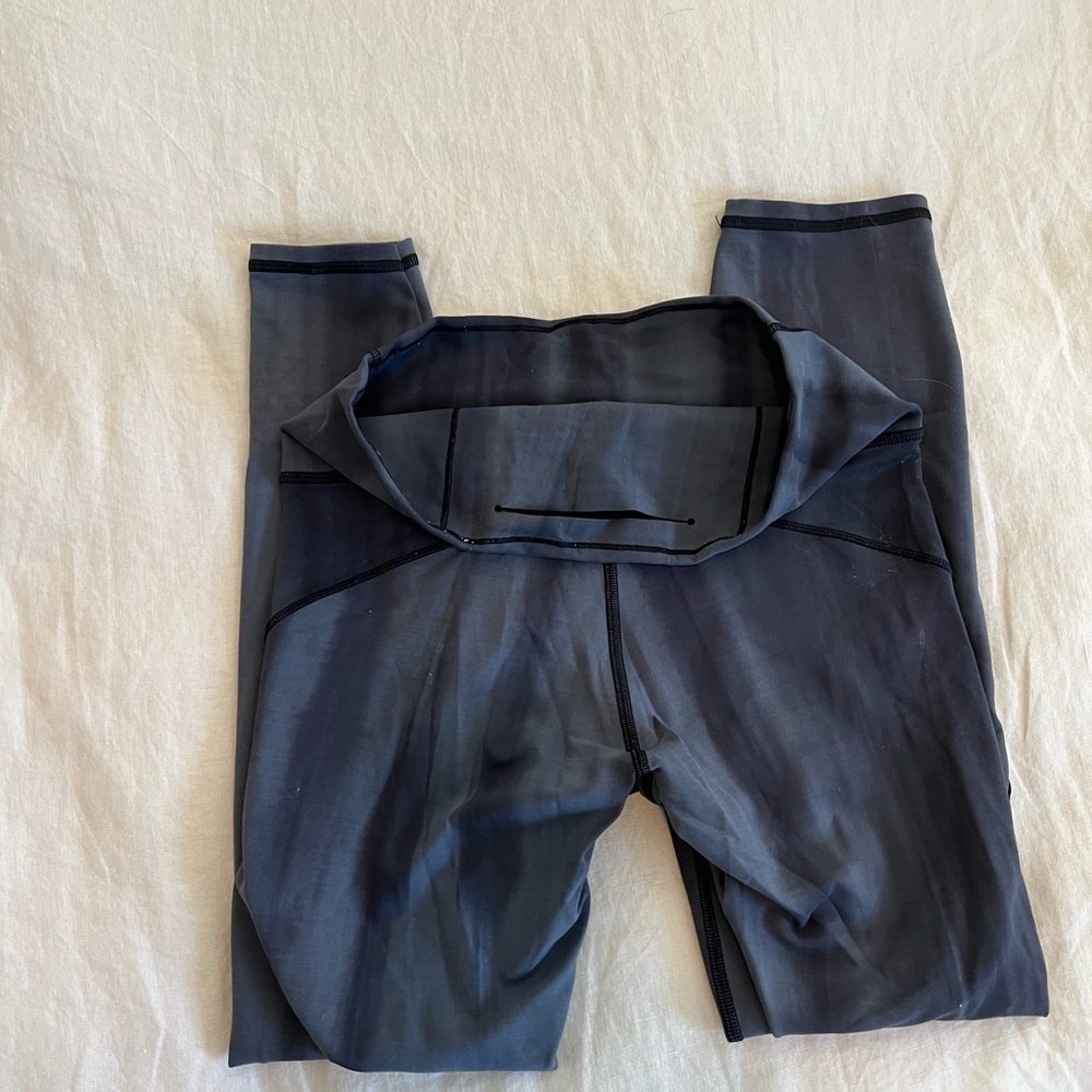 EUC Lululemon Leggings - Picture 5 of 6